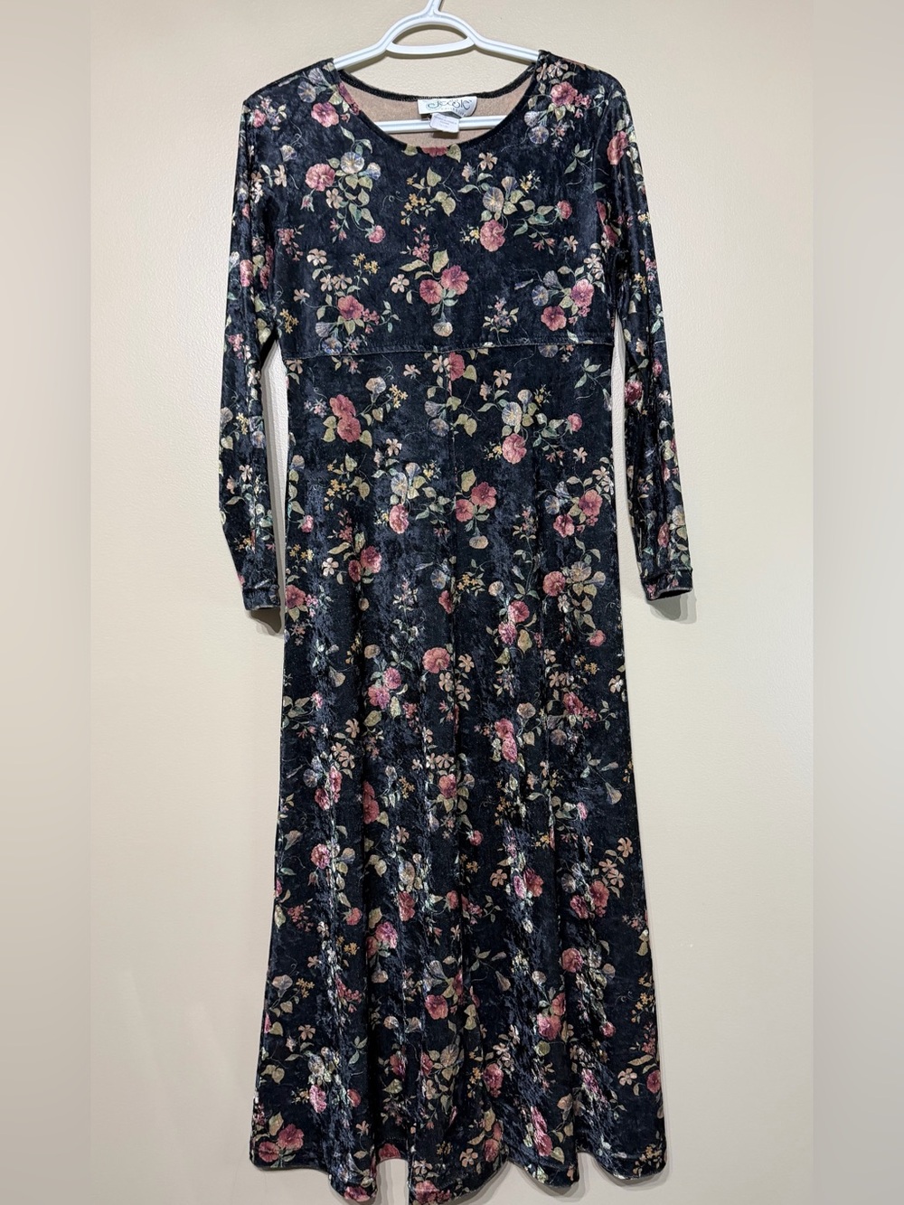 Vintage 90’s Jessie Velvet Romantic Floral Long Sleeve Maxi Dress